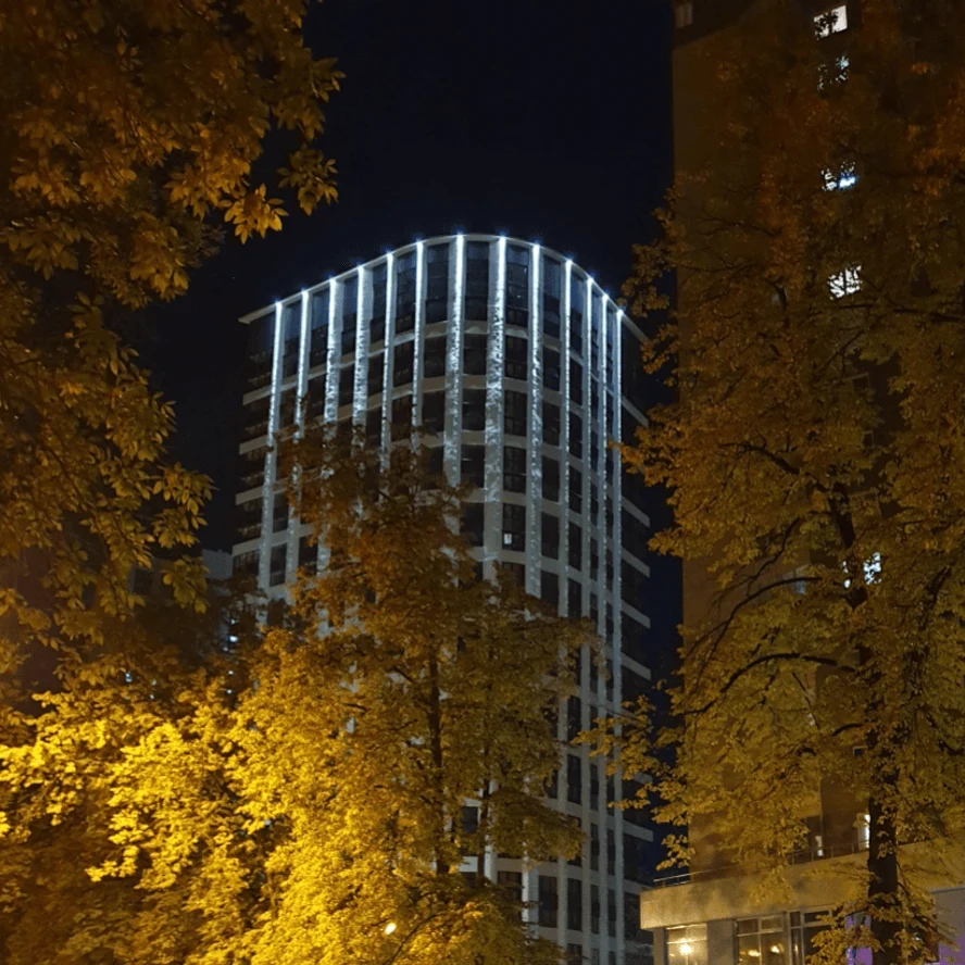 г. Екатеринбург, ул. Кузнецова, 4 «Северное сияние»